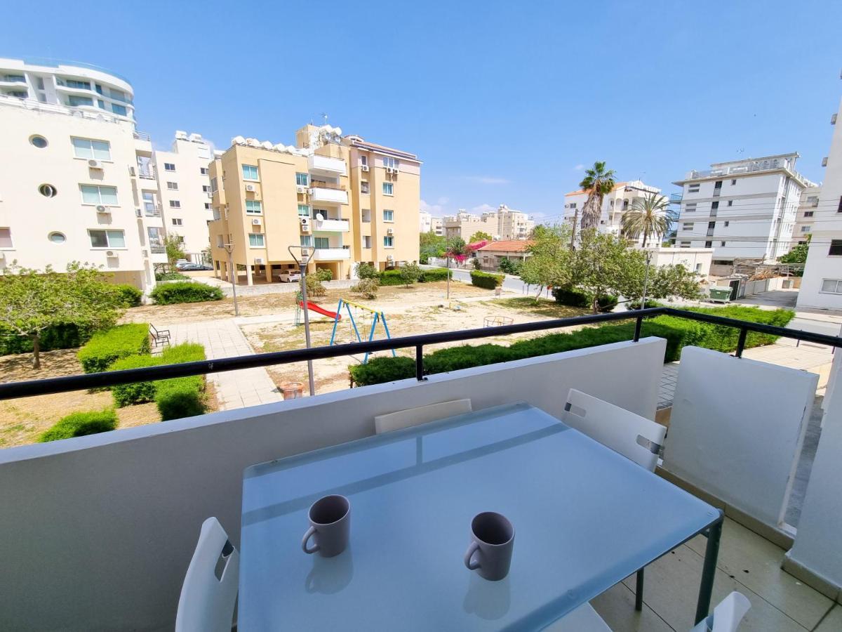Seaside Heaven Apartment With Pool Larnaca Exterior foto